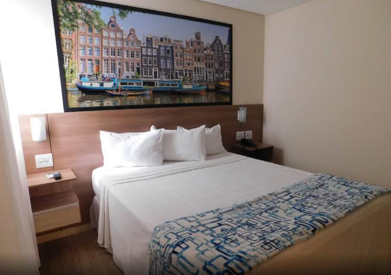 Hotel Amsterdam Монтис Кларос Екстериор снимка