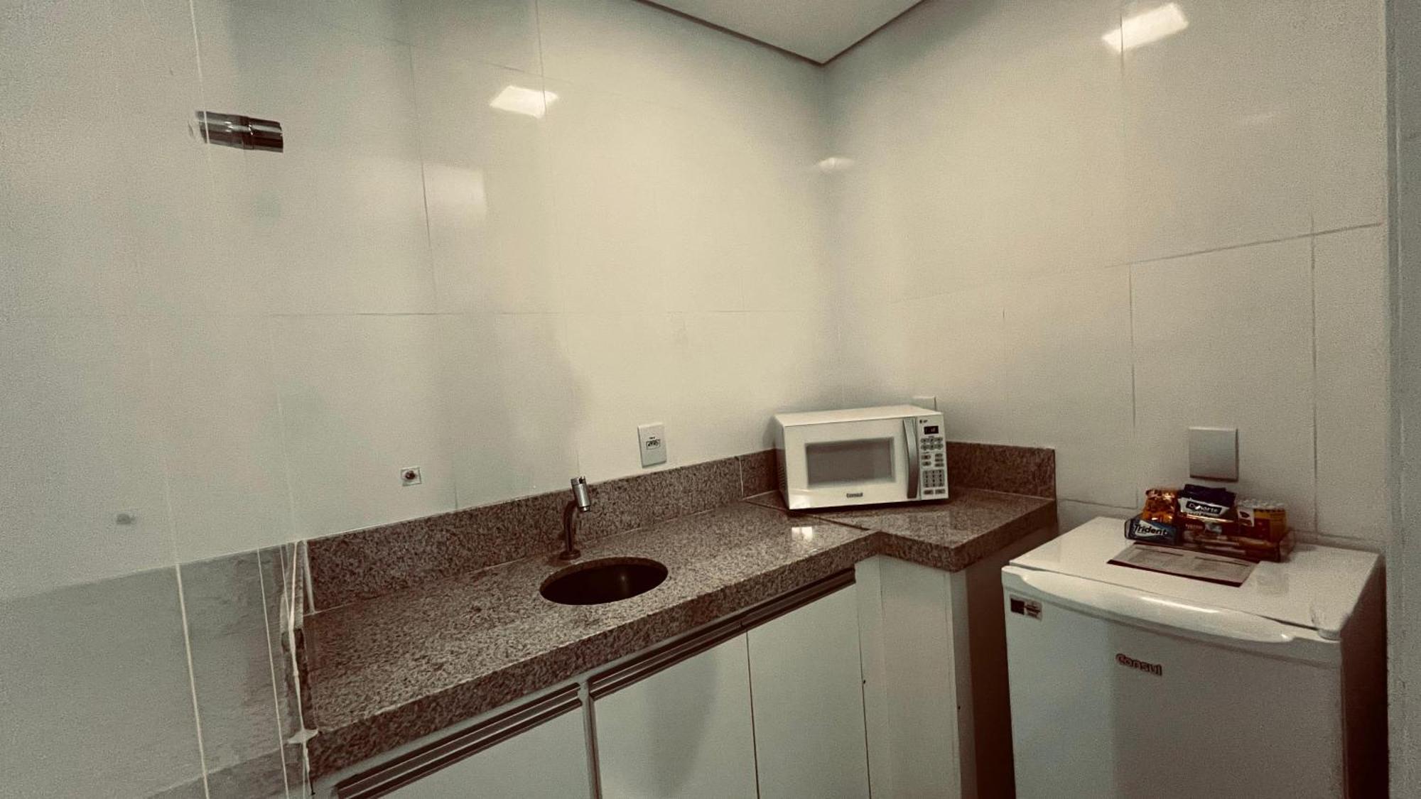 Hotel Amsterdam Монтис Кларос Екстериор снимка