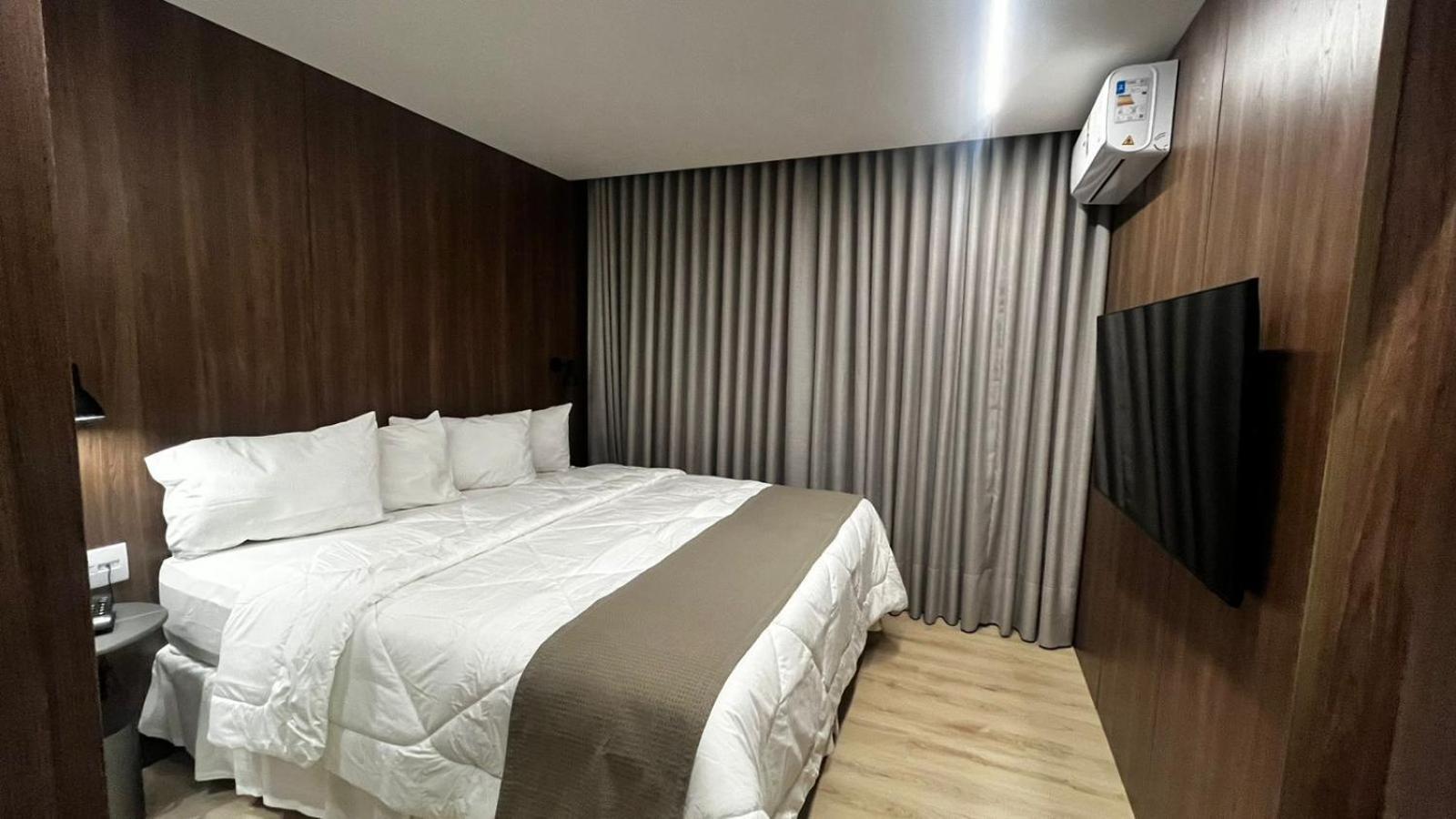 Hotel Amsterdam Монтис Кларос Екстериор снимка